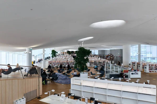 Helsinki Finlandia Julio 2020 Interior Nueva Biblioteca Oodi Biblioteca Oodi — Foto de Stock