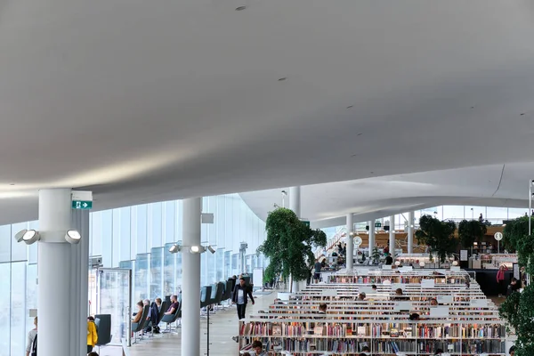 Helsinki Finlandia Julio 2020 Interior Nueva Biblioteca Oodi Biblioteca Oodi — Foto de Stock