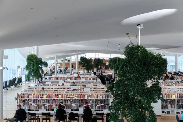 Helsinki Finlandia Luglio 2020 Interno Della Nuovissima Biblioteca Oodi Biblioteca — Foto Stock