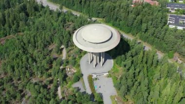 Espoo, Finlandiya - 19 Temmuz 2020: Haikarpesa su kulesinin havadan görünüşü