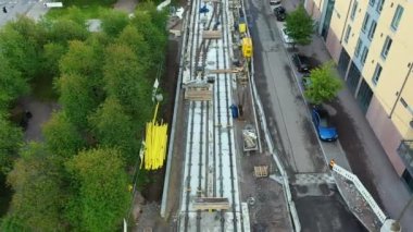 Tramvay raylarının hava görüntüsü Espoo, Finlandiya 'da yapım aşamasındadır..