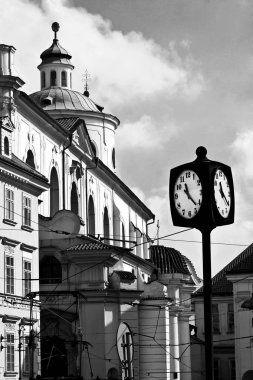 Prag meydanında saat