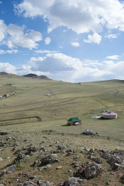 몽골의 톱니바퀴 캠프와 — 스톡 사진