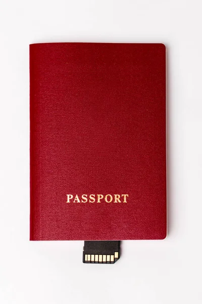 Pasaporte Con Una Tarjeta Memoria Incrustada Fondo Blanco — Foto de Stock