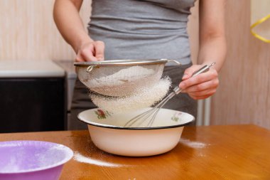 elek ile pişirme tanımlama bilgilerinin un eleme