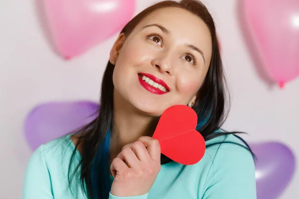 Valentine Day Beautiful Young Woman Heart Her Hands Young Woman — Stock Photo, Image