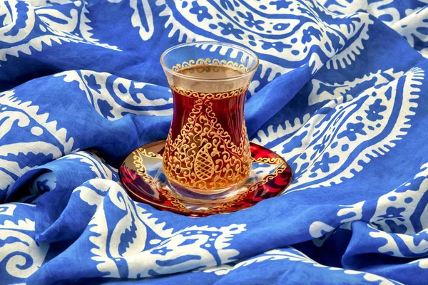 Traditional Armudu Tea Cup Kelaghayi Scarf — Stock Photo, Image