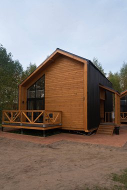 Barnhouse tarzı ev. Doğanın bağrında bir ev. Yeşillik ve ağaçlar