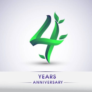 4 yıldönümü kutlama logo yaprakları ve yeşil renkli. 99 Doğum günü logosu beyaz arka plan üzerinde.