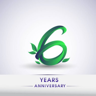 6 Yıldönümü kutlama logo yaprakları ve yeşil renkli. 99 Doğum günü logosu beyaz arka plan üzerinde.