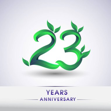 23 yıldönümü kutlama logo yaprakları ve yeşil renkli. 99 Doğum günü logosu beyaz arka plan üzerinde.