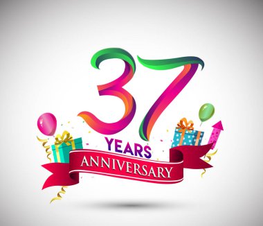37 yıldönümü kutlama tasarımı için hediye kutusu ve balonlar, kırmızı kurdele, renkli vektör şablon öğeleri ile senin, doksan yedi yıl Doğum günü kutlama partisi.