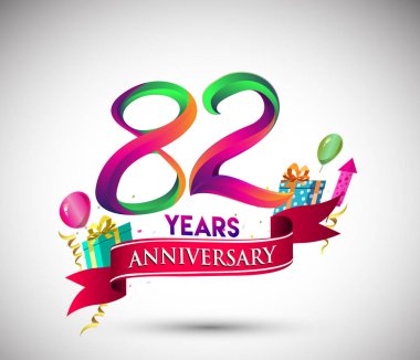 82 yıldönümü kutlama tasarımı için hediye kutusu ve balonlar, kırmızı kurdele, renkli vektör şablon öğeleri ile senin, doksan yedi yıl Doğum günü kutlama partisi.