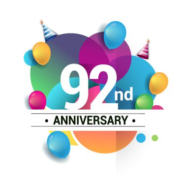 92 yıl yıldönümü logo, vektör tasarım Doğum günü kutlaması ile renkli geometrik, daireler ve beyaz arka plan üzerinde izole balonlar.