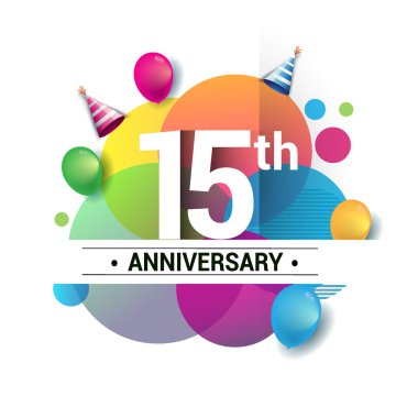 15 yıl yıldönümü logo, vektör tasarım Doğum günü kutlaması ile renkli geometrik, daireler ve beyaz arka plan üzerinde izole balonlar.