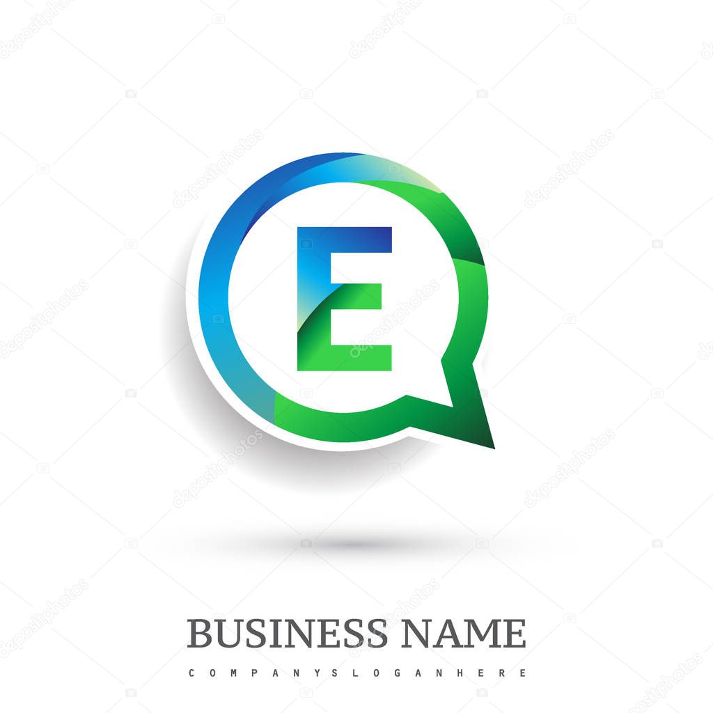 logo e letter colorful on circle chat icon. Modern logo design for your application or company identity.