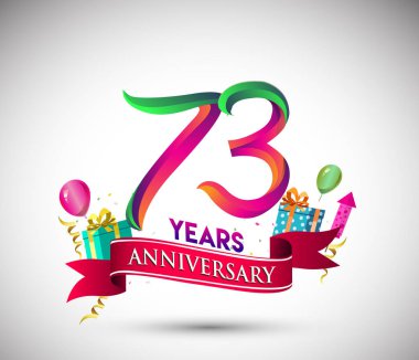 73 yıldönümü kutlama tasarımı için hediye kutusu ve balonlar, kırmızı kurdele, renkli vektör şablon öğeleri ile senin, doksan yedi yıl Doğum günü kutlama partisi.