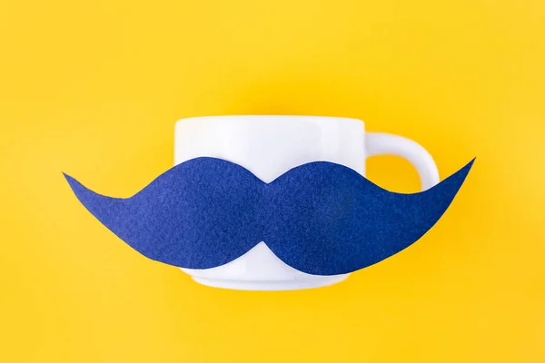 Concept Movember Moustache Papier Bleu Sur Une Tasse Café Sur — Photo