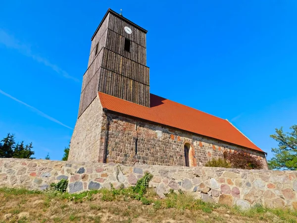 Eine Evangelische Dorfkirche — Stockfoto