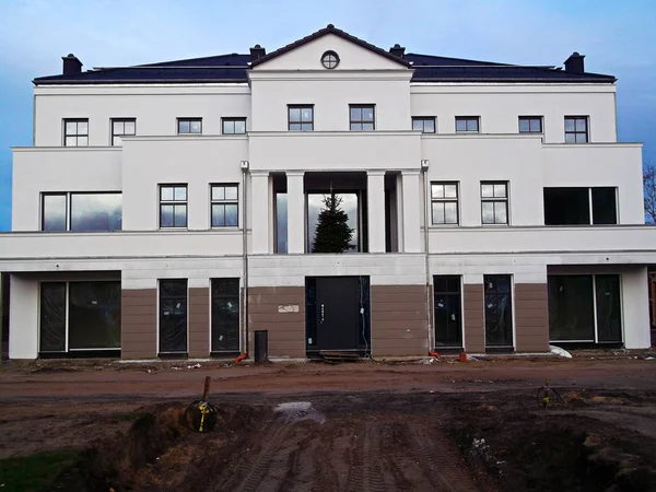 Nuevo Edificio Frente Cubierta — Foto de Stock