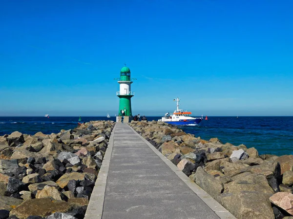 Faro Verde Entrada Del Puerto — Foto de Stock