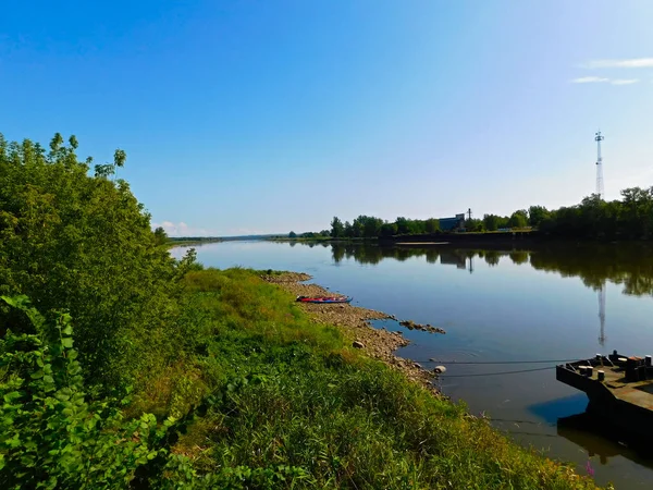 ドイツとポーランドの国境の川 — ストック写真