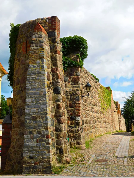 Yüzyıldan Kalma Tarihi Şehir Duvarı — Stok fotoğraf