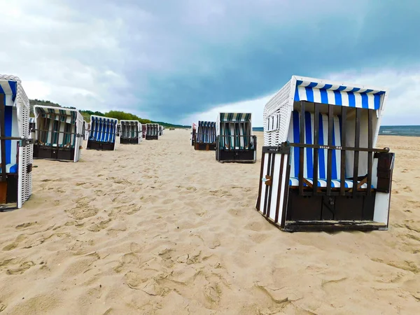 Plážové Židle Pláži Pobřeží Baltského Moře — Stock fotografie