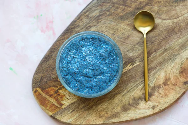Blue spirulina chia seed pudding bowl. Superfood and vegan concept. — Stock Photo, Image