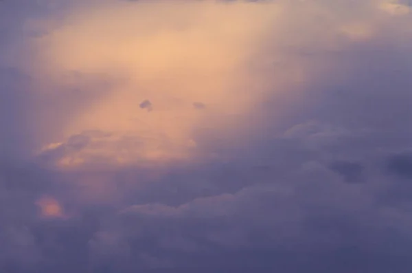 Τον Ουρανό Insanely Προσκαλώντας Σύννεφα Διαφορετικές Χρονικές Στιγμές Της Ημέρας — Φωτογραφία Αρχείου