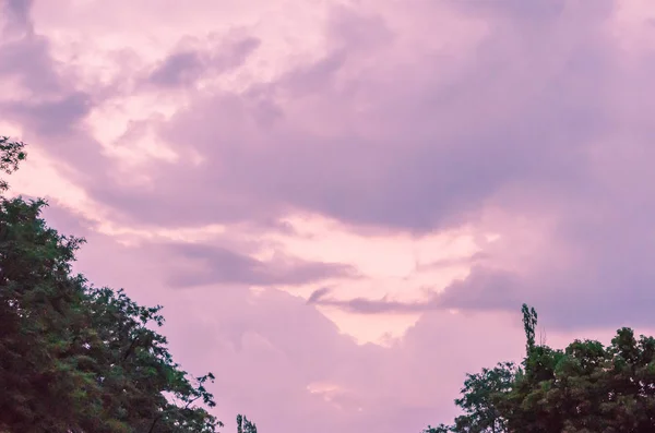 Cielo Con Nuvole Follemente Invitanti Momenti Diversi Della Giornata — Foto Stock