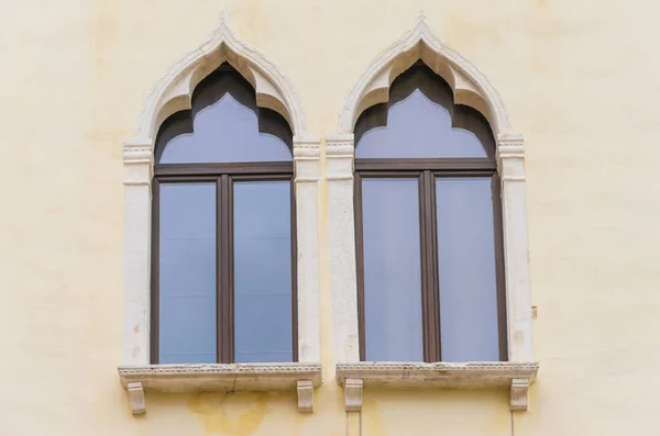 Det Bästa Windows Venedig Vackra Soliga Vädret — Stockfoto