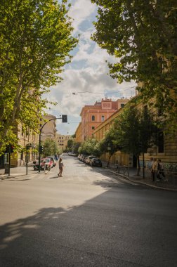 Küçük sokakları, geniş ve ebedi şehir Roma.
