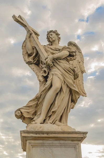 Estatua Mármol Ángel Puente Roma Italia — Foto de Stock