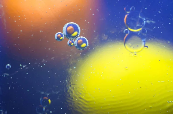 Oil Bubbles Water Colored Background — Stock Photo, Image