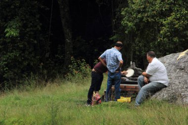 Merida, Venezuela - 14 Ağustos 2017: Sierra Nevada Milli Parkı'nda üç erkek boş zamanlarında.