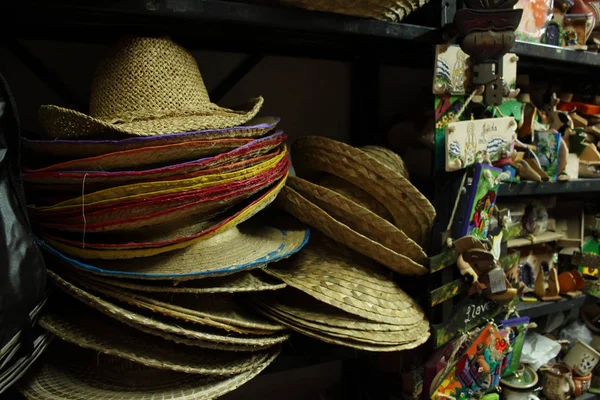 Merida Venezuela Mayıs 2017 Hediyelik Eşya Dükkanında Geleneksel Palmiye Şapkaları — Stok fotoğraf