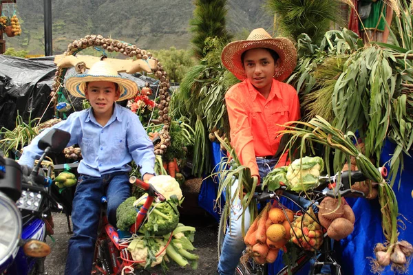 Mérida Venezuela Mayo 2017 Niños Con Sombreros Tradicionales Divierten Durante — Foto de Stock