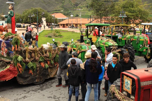 Merida, Venezuela - 15 Mayıs 2017: Mucuchies köyünde ki festivali kutlayan yerel halk.
