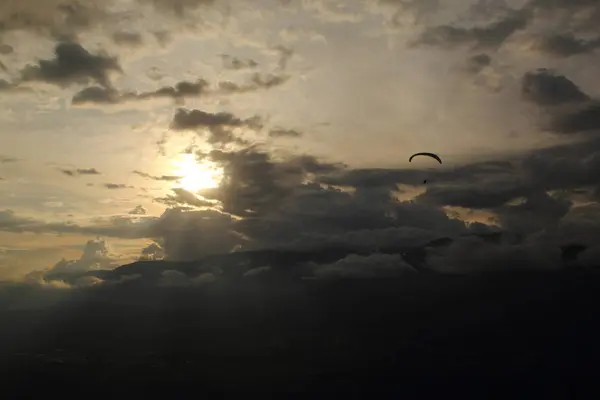 Gonzalez Venezuela Června 2017 Paraglider Padákem Obloze — Stock fotografie