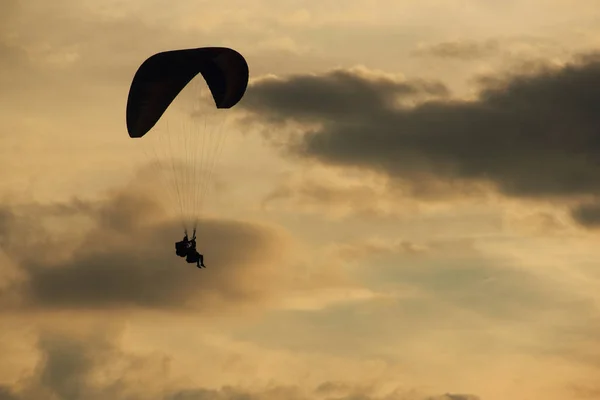 Gonzalez Venezuela Junho 2017 Parapente Com Seu Paraquedas Voando Céu — Fotografia de Stock