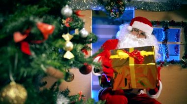 Noel Baba hediyeleri kontrol