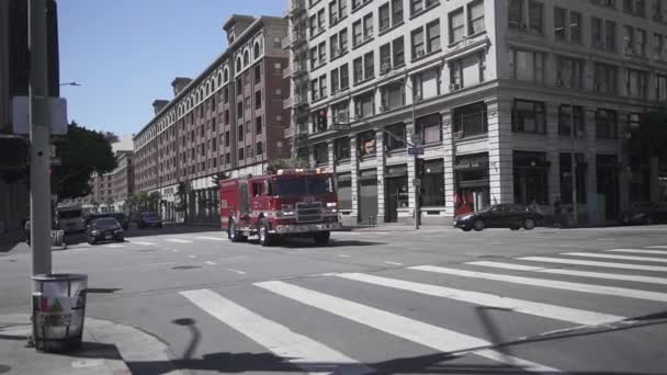 Los Angeles Outubro 2019 Bombeiros Rastreiam Condução Com Sirene Luzes — Vídeo de Stock