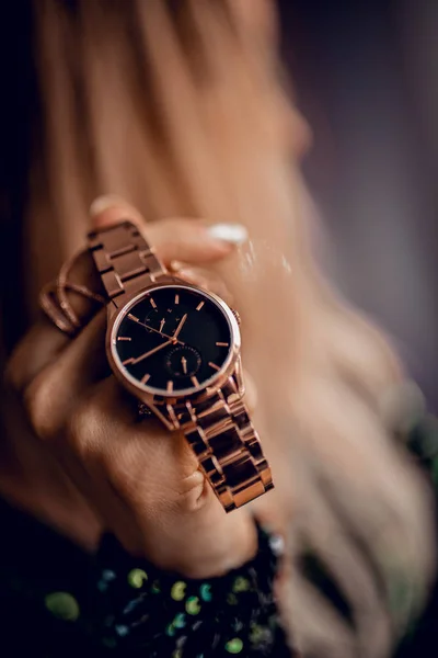 Stylish Watch Woman Hand — Stock Photo, Image