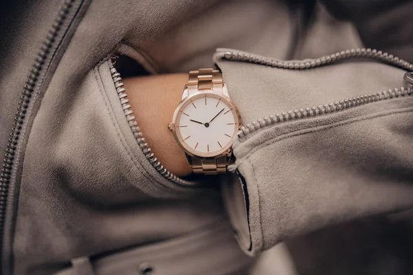 Stylish White Watch Woman Hand — Stock Photo, Image