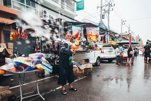 Ludzi Turystów Dołącz Songkran Wody Festival Środku Chiang Mai Kwietnia — Zdjęcie stockowe