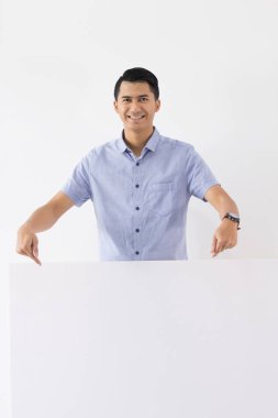 Boş tahtası olan Asya Genç İşletmeleri