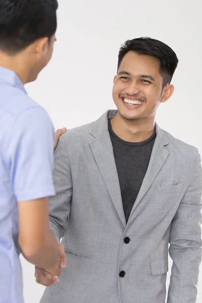 Asiático joven negocios apretón de la mano — Foto de Stock