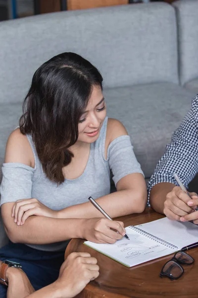 Vriend collega's studeren — Stockfoto