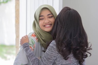 arkadaş evine ziyaret